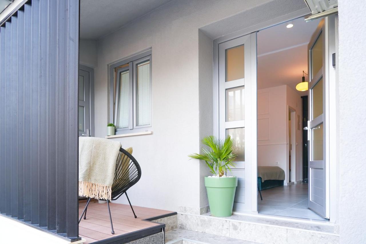 Studio Apartment Smile, Near Beach & Center, Free Parking, Balcony Makarska Exterior foto