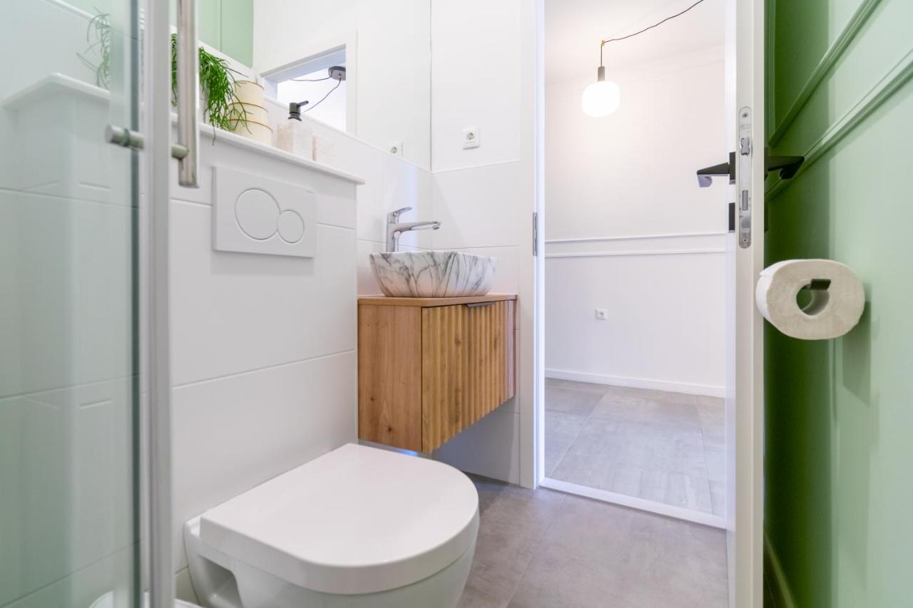 Studio Apartment Smile, Near Beach & Center, Free Parking, Balcony Makarska Exterior foto